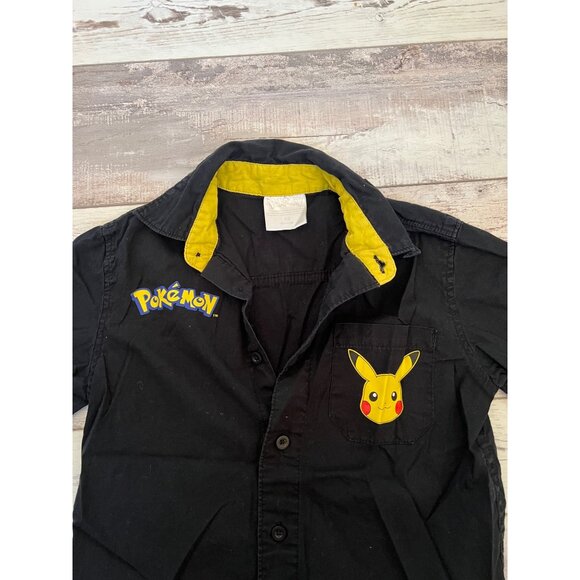 Pokémon Short Sleeve XS Cotton Black Button-Up Pikachu Grpahic Shirt Pre-Owned - Picture 2 of 4